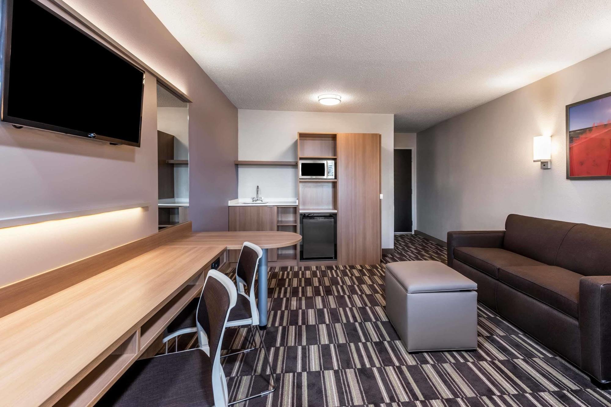 Microtel Inn & Suites By Wyndham Beaver Falls Екстериор снимка