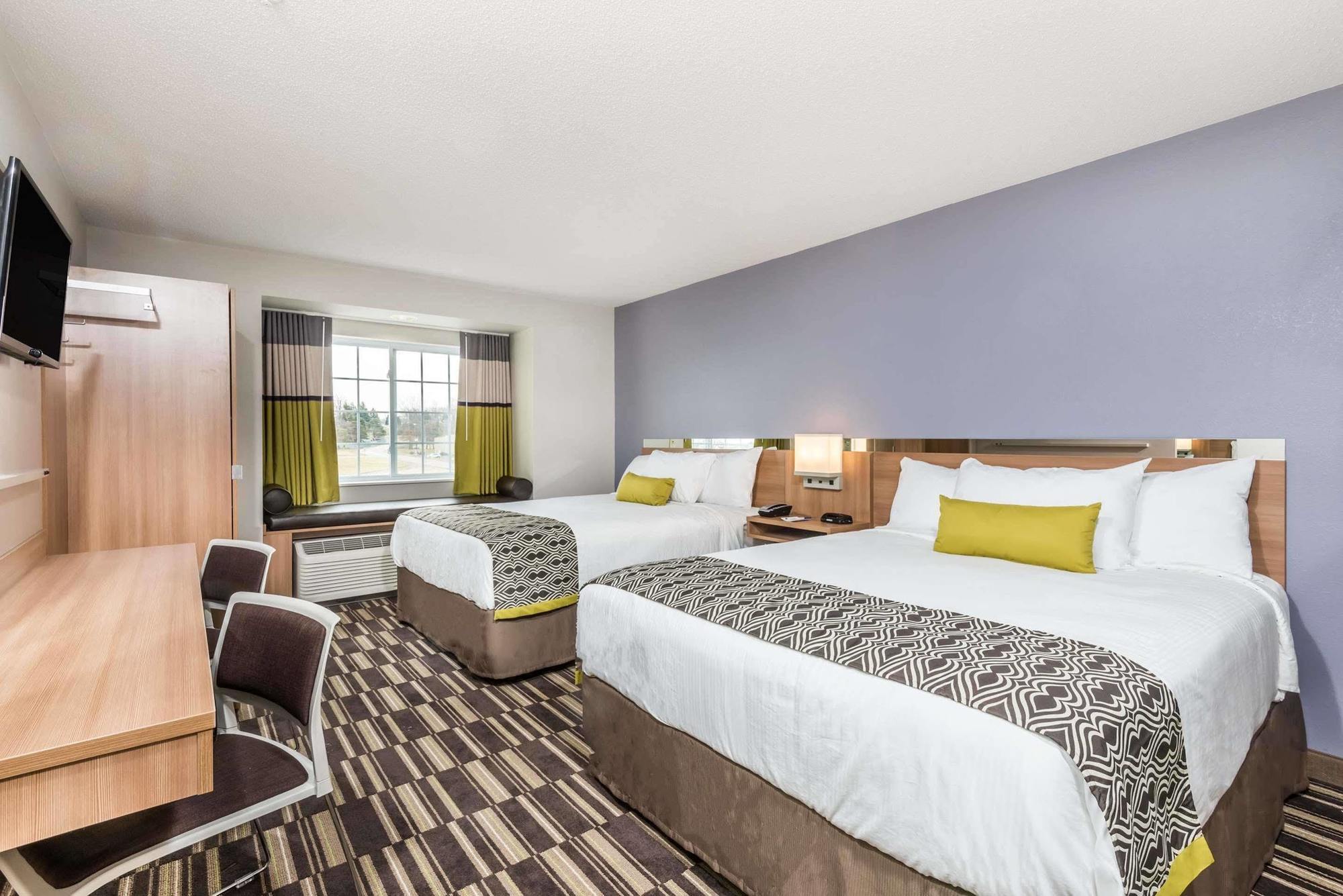 Microtel Inn & Suites By Wyndham Beaver Falls Екстериор снимка
